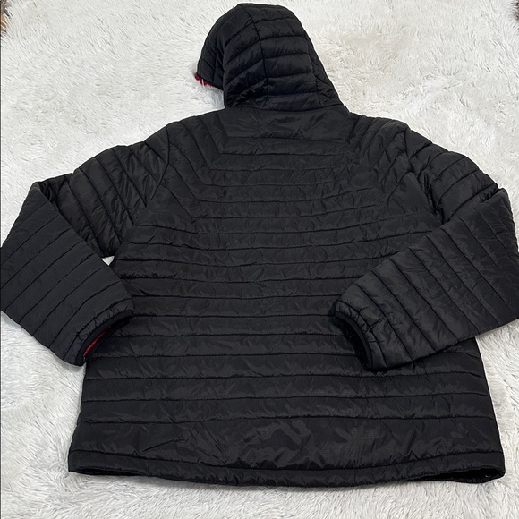 🍁 Stormtech Performance Jacket - Picture 2 of 3